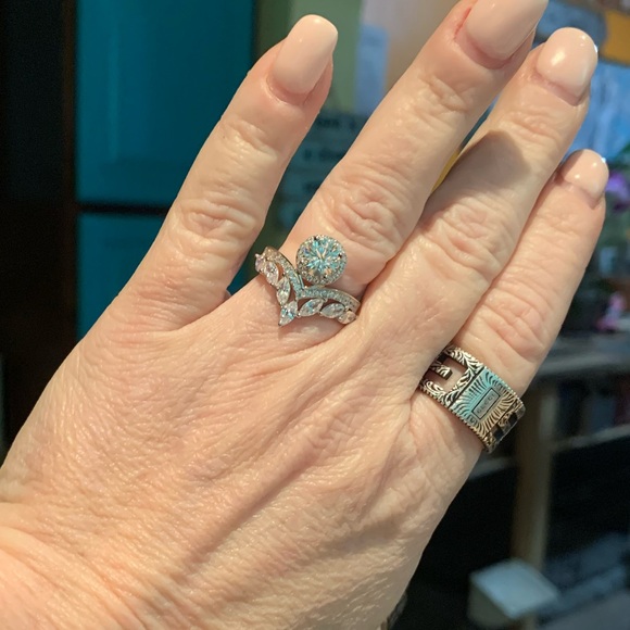 Over 2 ctw Moissanite queen ring!